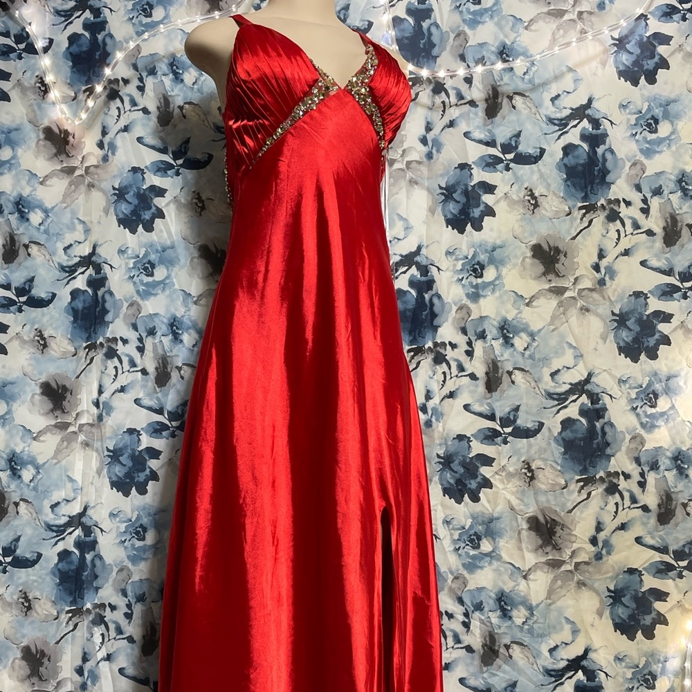 Red dress size 6